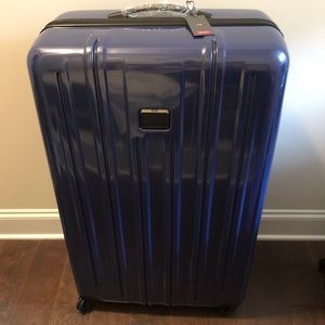 tumi v3 luggage